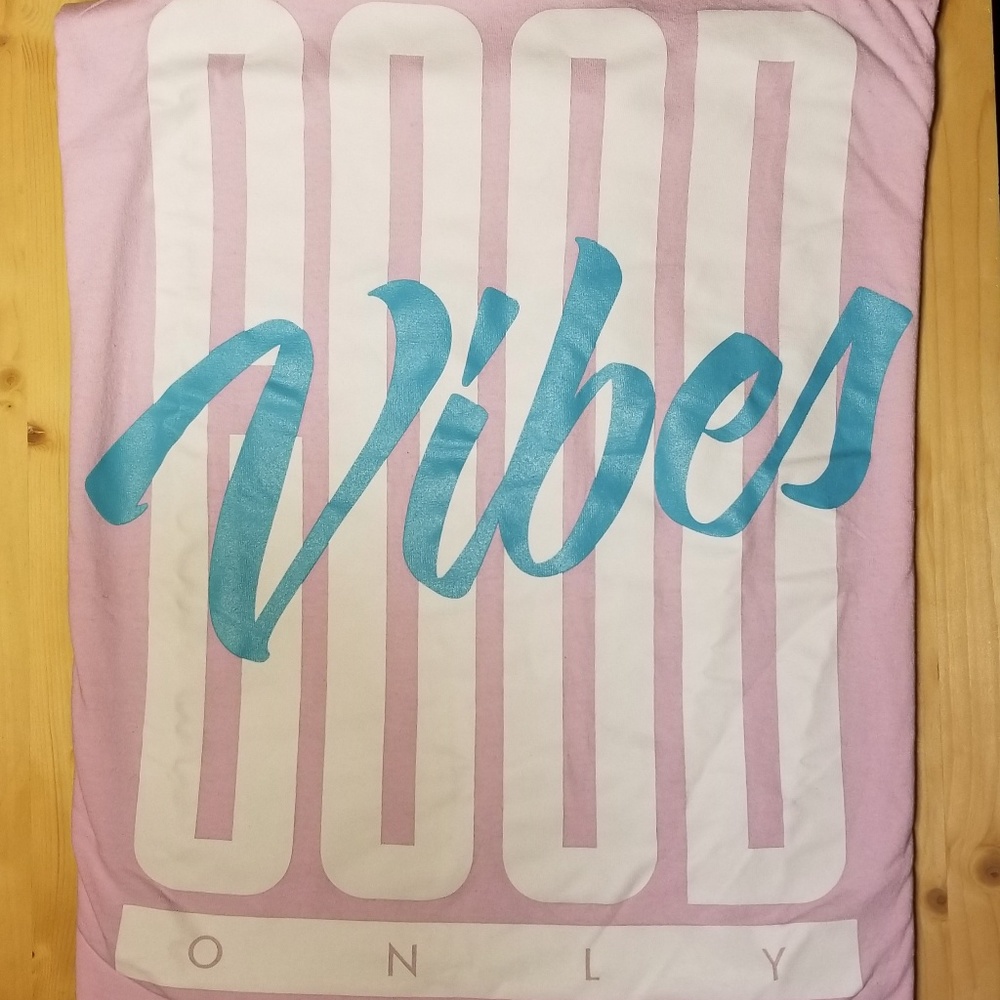 Good Vibes Only Tee